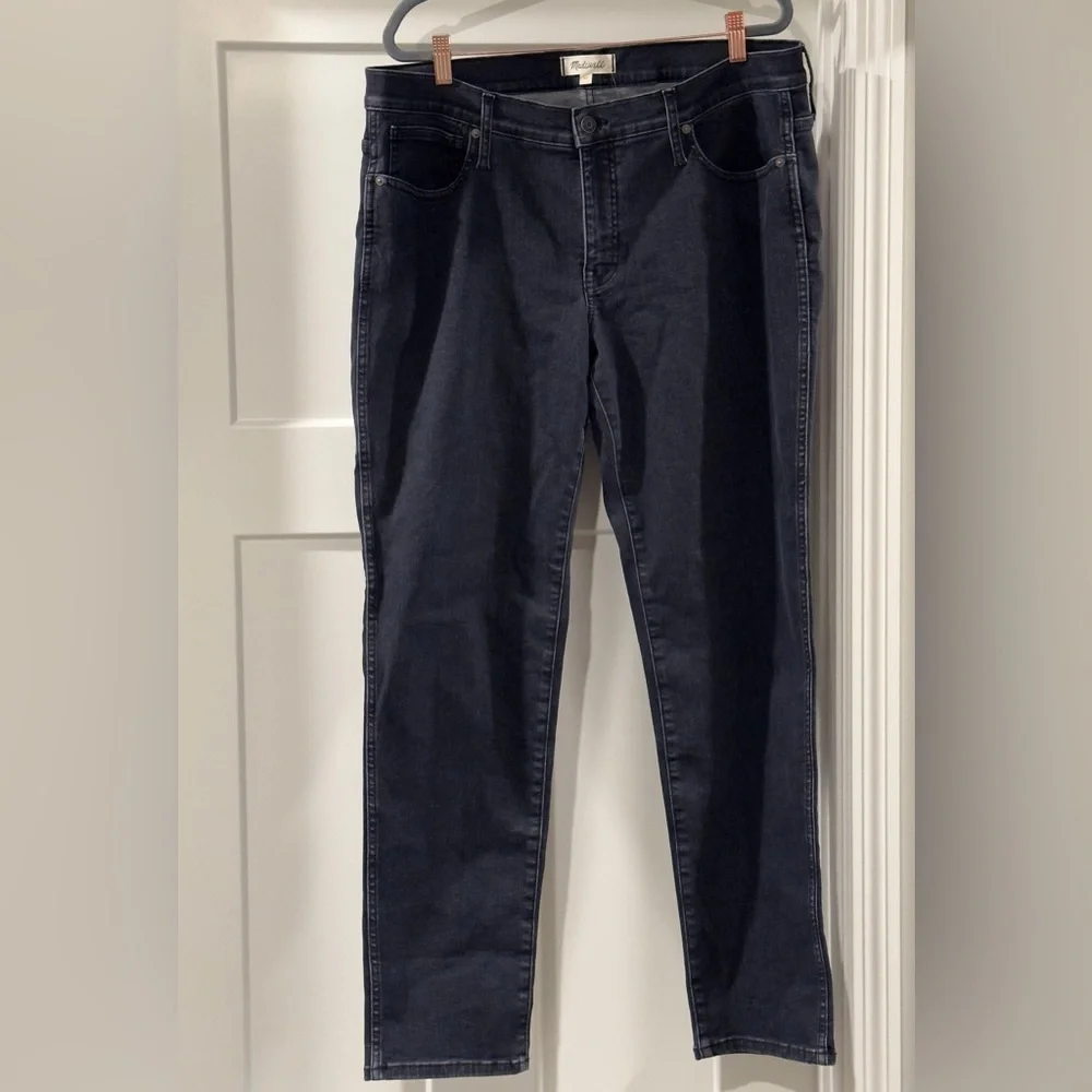 Madewell low-rise jeans size 33, lunar wash, 100% cotton, straight leg - Picture 1 of 12